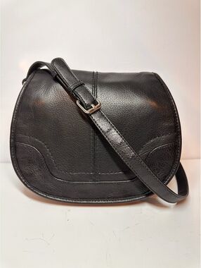 Vintage Tignanello Black Leather Crossbody Saddle Bag